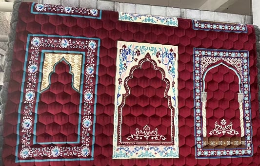 Wholesale Islam Prayer Rugs for Mosques Retailers Small MOQ Welcome