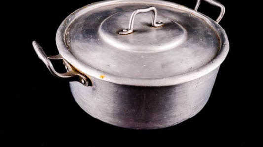 The Benefits of Owning a Vintage Aluminum Dutch Oven