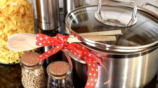 One Pot with Multiple Functions: All-Round Cookware Recommendation for Lazy People