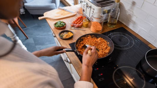 The Benefits of Using Eco-Friendly Cooking Pots