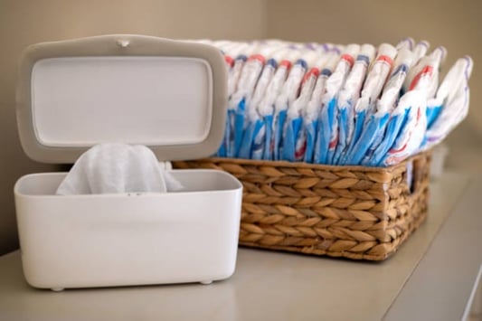 Organic Wet Wipes for Adults: Benefits and Uses