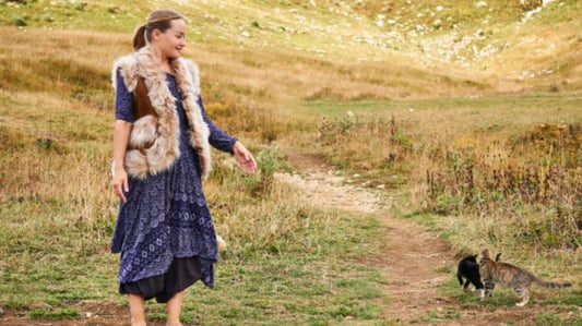 What Color Dress to Wear in the Fall? Tips and Advice