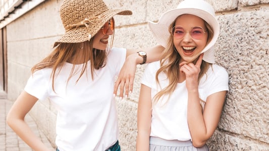 The Comeback of Knitted T-Shirts: 2025 Fashion Trends