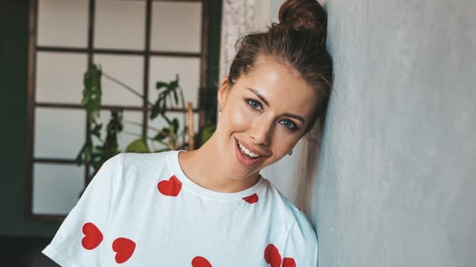 Women’s Knitted T-Shirts on Sale: Best Picks This Season