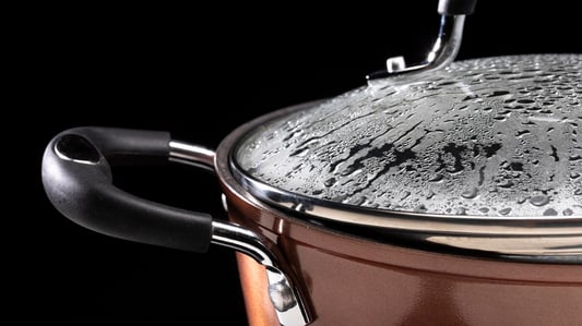What to do if a cast iron pan rusts? Quick repair and rust prevention guide