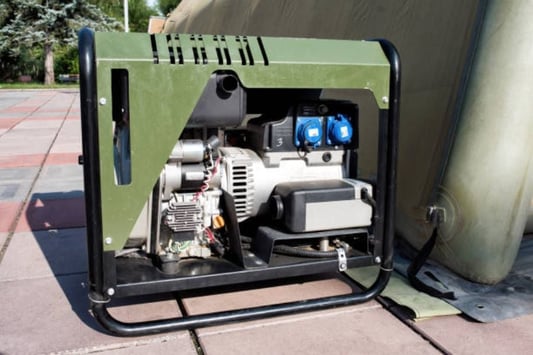 ¿Qué es mejor, un cabrestante hidráulico o eléctrico?