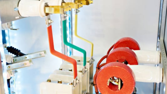 Pasos para reemplazar la cubierta protectora de barras colectoras: una guía completa