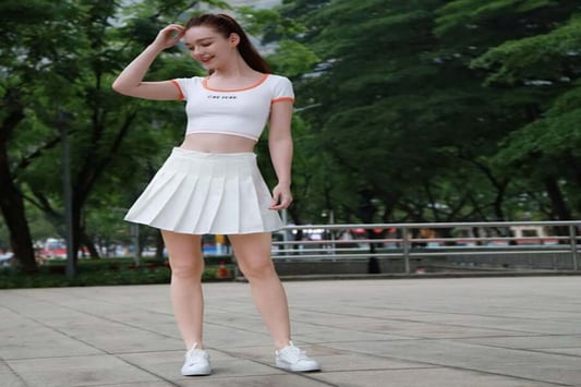 Top 10 Reasons Why Crop Top Workout Shirts are Essential for Your Fitness Wardrobe
