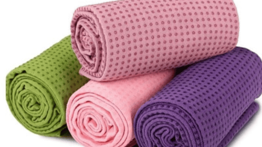Non-Slip Microfiber Yoga Towel – Secure Grip & Quick Drying for Optimal Practice