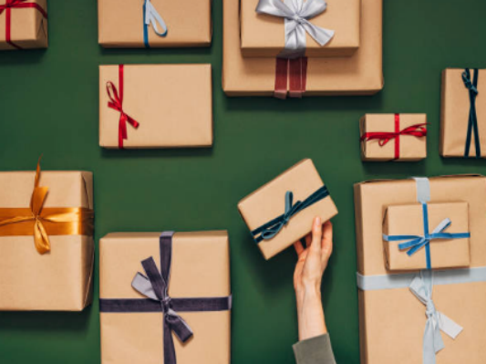 Where Can I Buy Gift Boxes for Clothes: A Comprehensive Guide