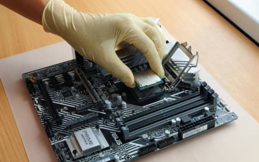 What is the Problem with the CPU Heat Sink?
