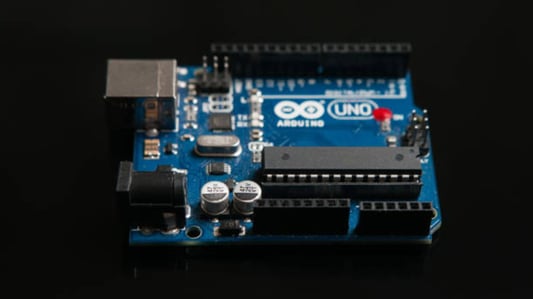 What can be used as a heat sink when soldering?