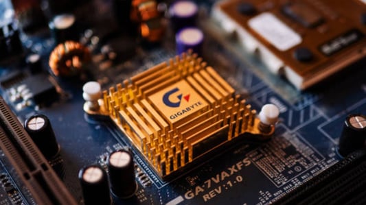 Understanding the Difference Between a Heat Spreader and a Heat Sink