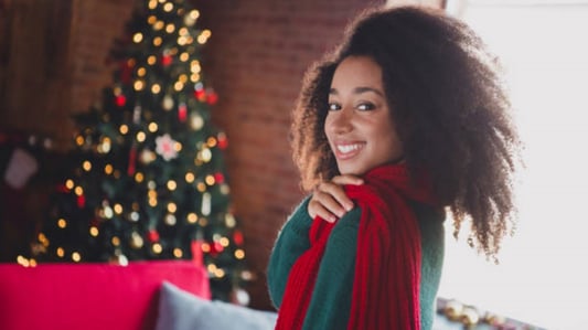 Top 10 Holiday Scarves For Women: From Party-Ready To Cozy-Chic