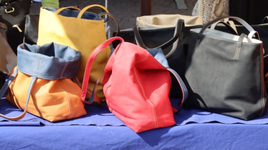 What is the Difference Between a Canvas Bag and a Tote Bag?