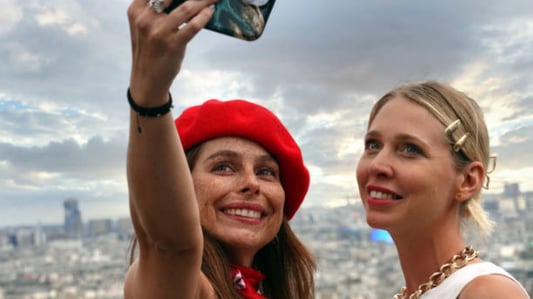 What's the Difference Between a Beret and a Cap?