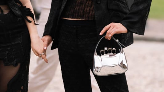 The Versatility of a Clutch Purse: A Comprehensive Guide