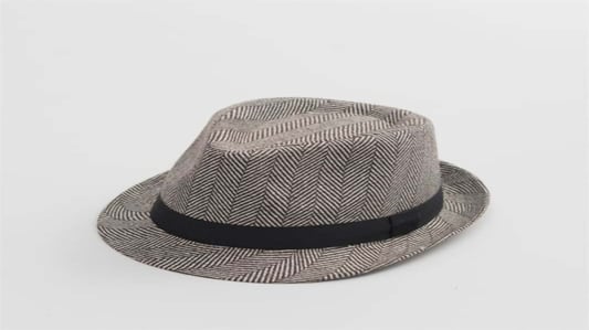 The Fashionable Floppy Brim Felt Hat: A Must-Have Accessory for Every Wardrobe