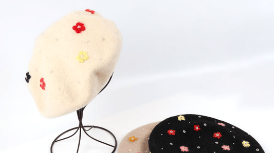 Beret Cap British Retro Artist 100 Pure Wool Exquisite Stereoscopic Flowers: A Timeless Accessory