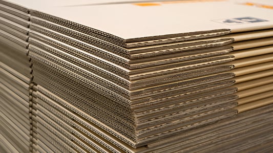 What is the Difference Between Cardboard and Corrugated Board?