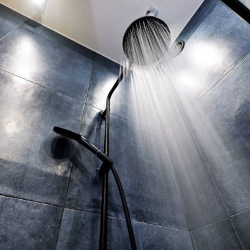 The Benefits of Using an Overhead Shower Head