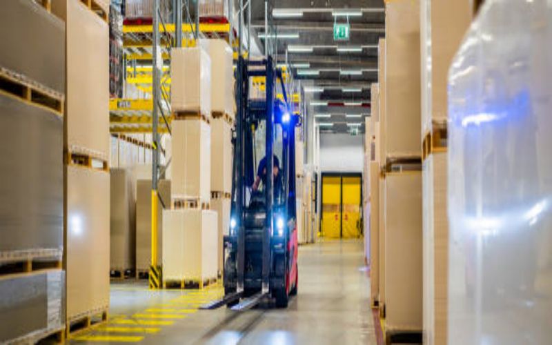 The Role of Stacking Machines in Improving Warehouse Operations