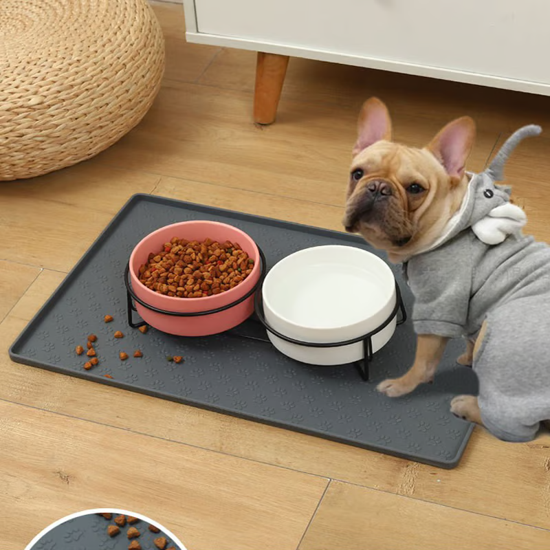 The Benefits of Using a Silicone Pet Feeding Mat Waterproof Placemat for Dog Paw Print Tray Mats Silicone Pet Mat