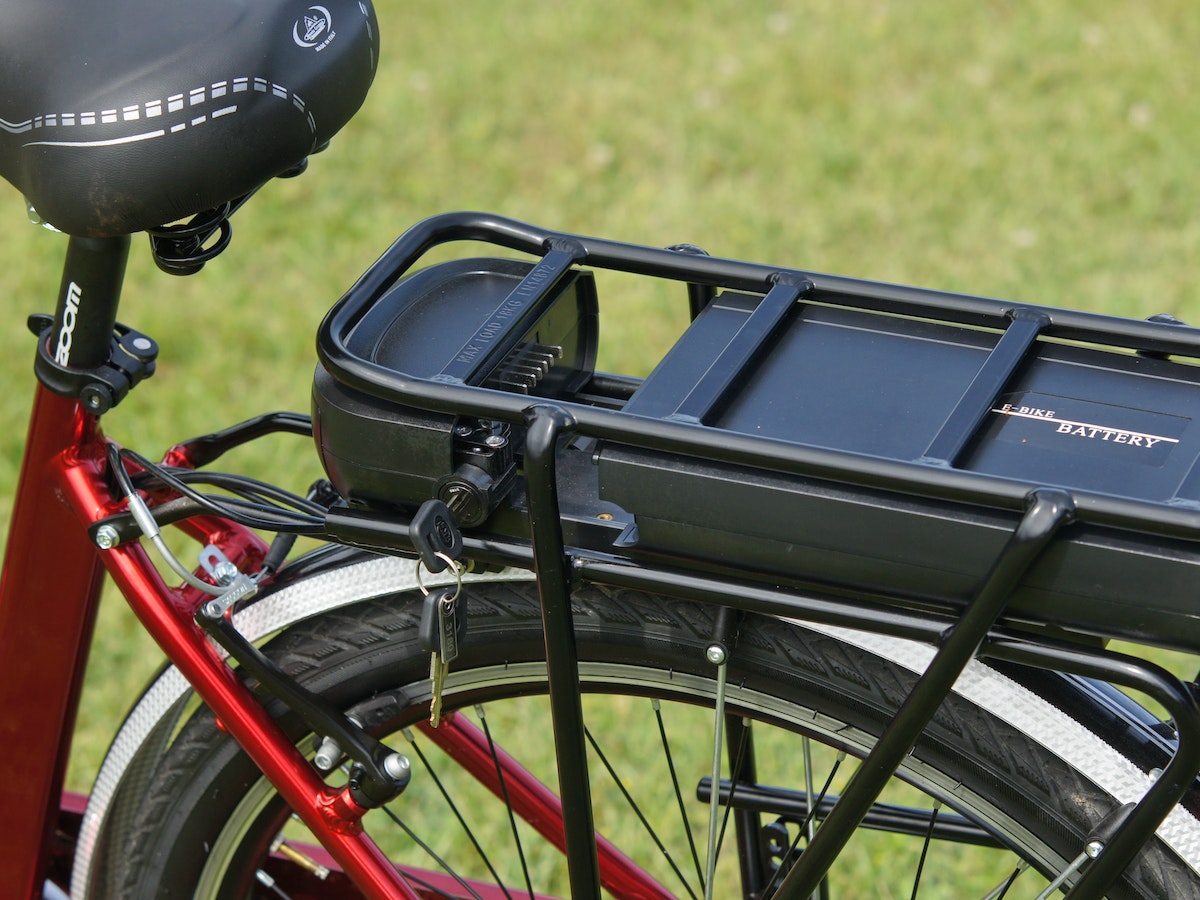 Release Your Ebike's Powerhouse: The 36V/48V Lithium-ion Grade A Ebike Battery
