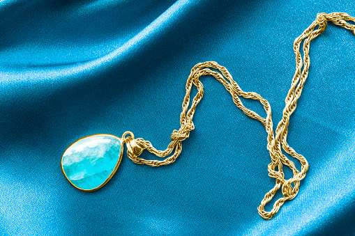 The Complete Guide to Turquoise Jewelry & How it Became a Trending Accessory