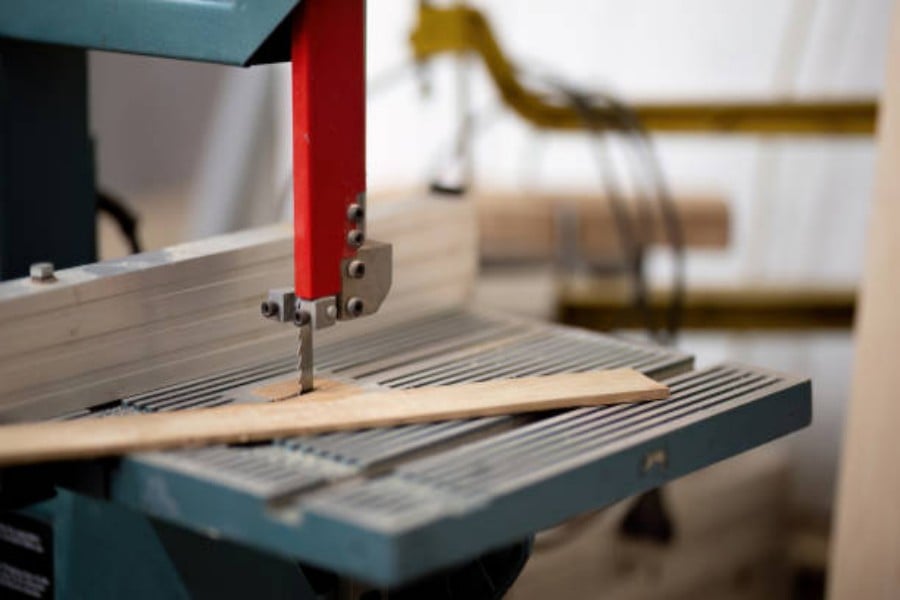 Choosing the Best Jig Saw Blades for Particle Board: A Guide