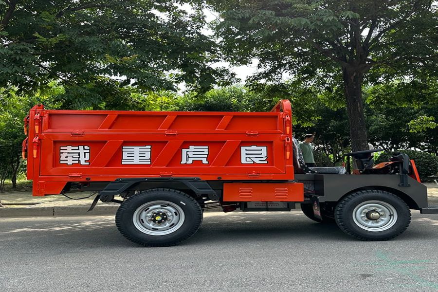 The Tuk Tuk Motorcycle: A Versatile and Efficient Mode of Transportation