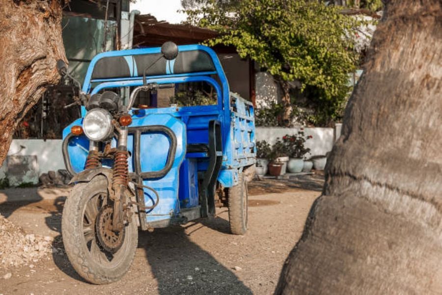 Revolutionary Design - A 3 Wheeled Solar Car